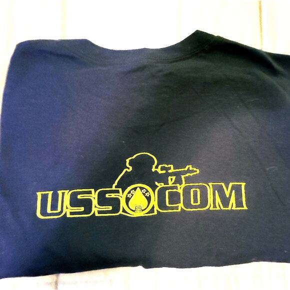 9 MEN'S XL GRAPHIC T-SHIRTS - EXCELLENT CONDITION! - Picture 7 of 9